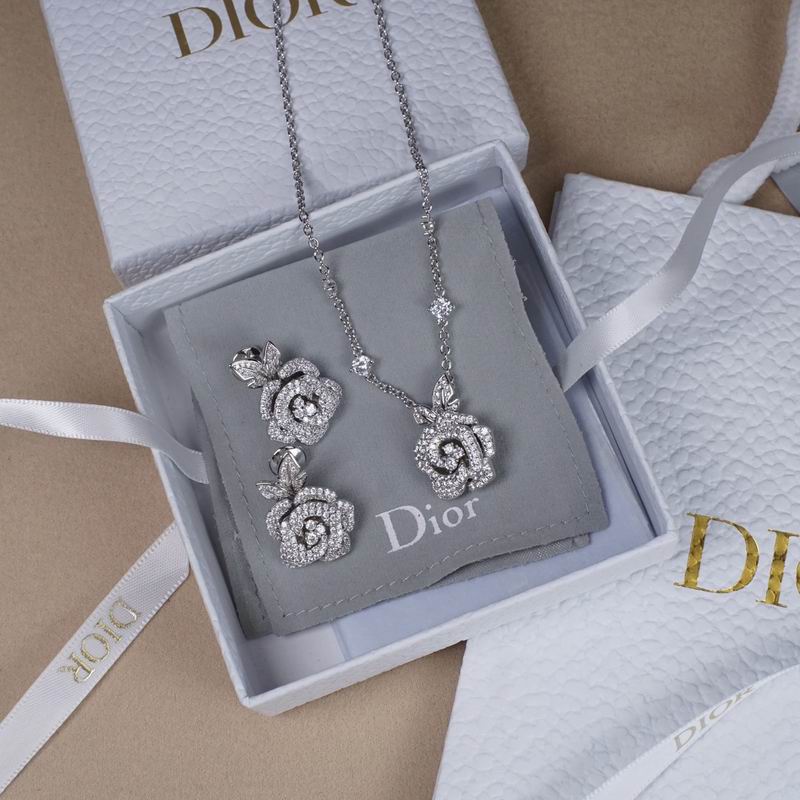 Dior Necklace 05lyr455